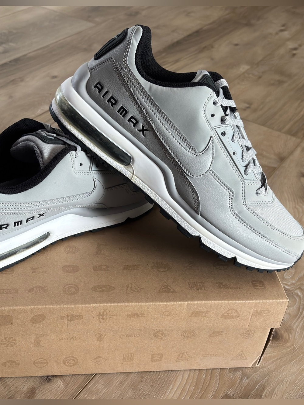 Nike AIR MAX LTD Men’s Athletic Sneakers- Size 11 NEW in BOX